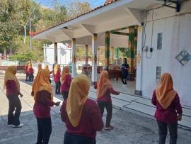 PERTEMUAN KADER KB DIAWALI dengan SENAM BERSAMA